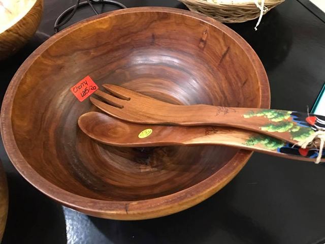 Serving Pieces - Platters & Bowls, Around the Kitchen